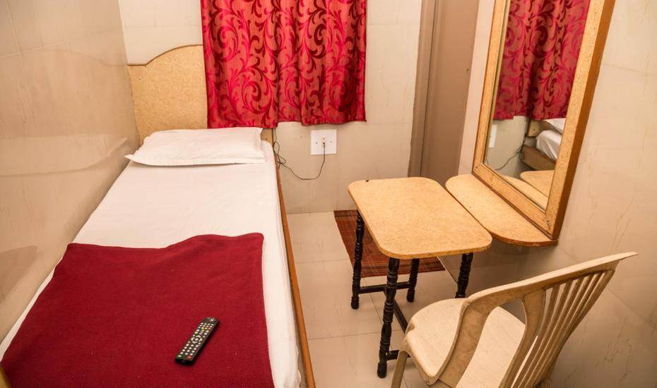 העיר בנגלור Golden Guest House מראה חיצוני תמונה